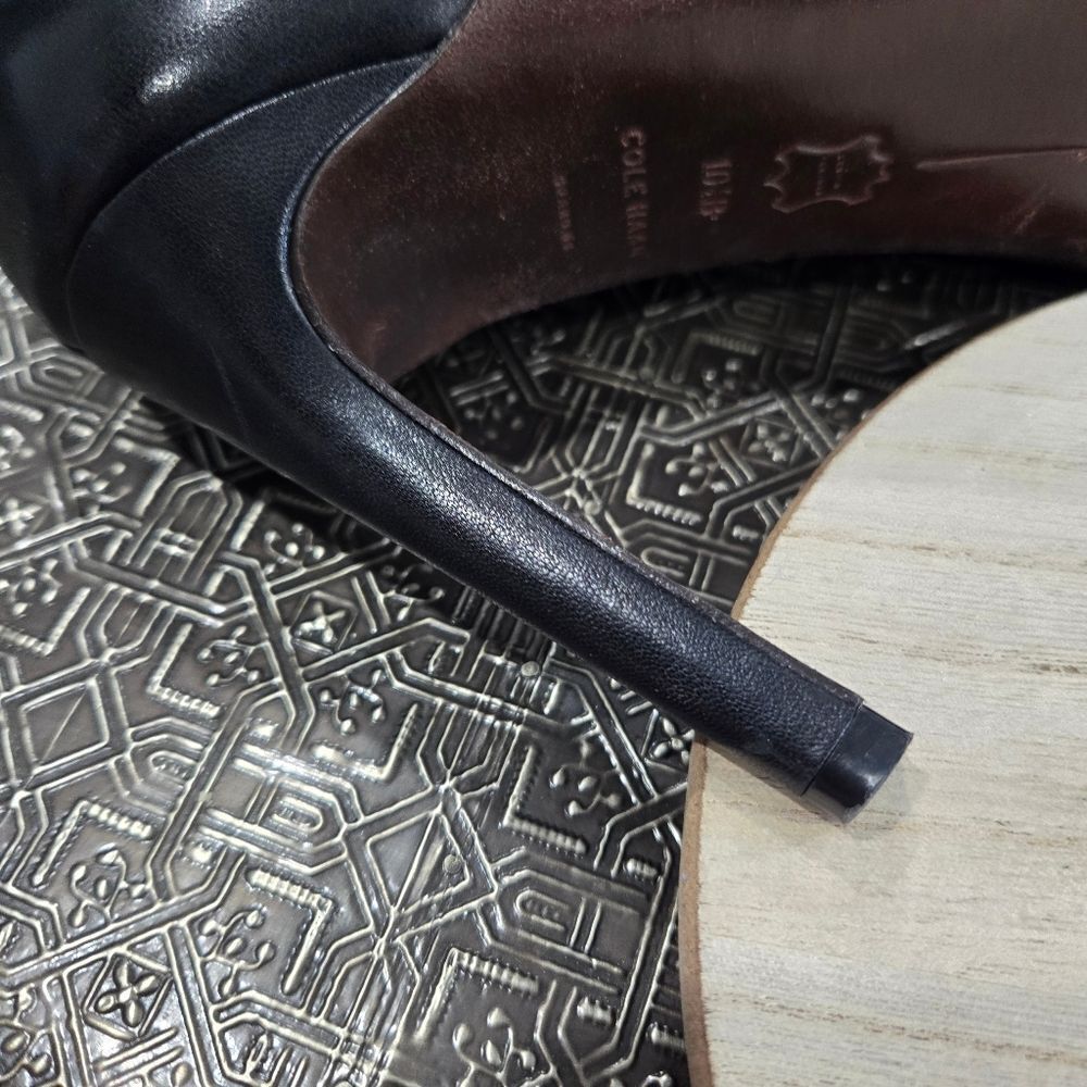 🐢 Cole Haan Antoinette Grand Pump 4" heel size 10.5 Exceptional condtion. - Picture 15 of 17